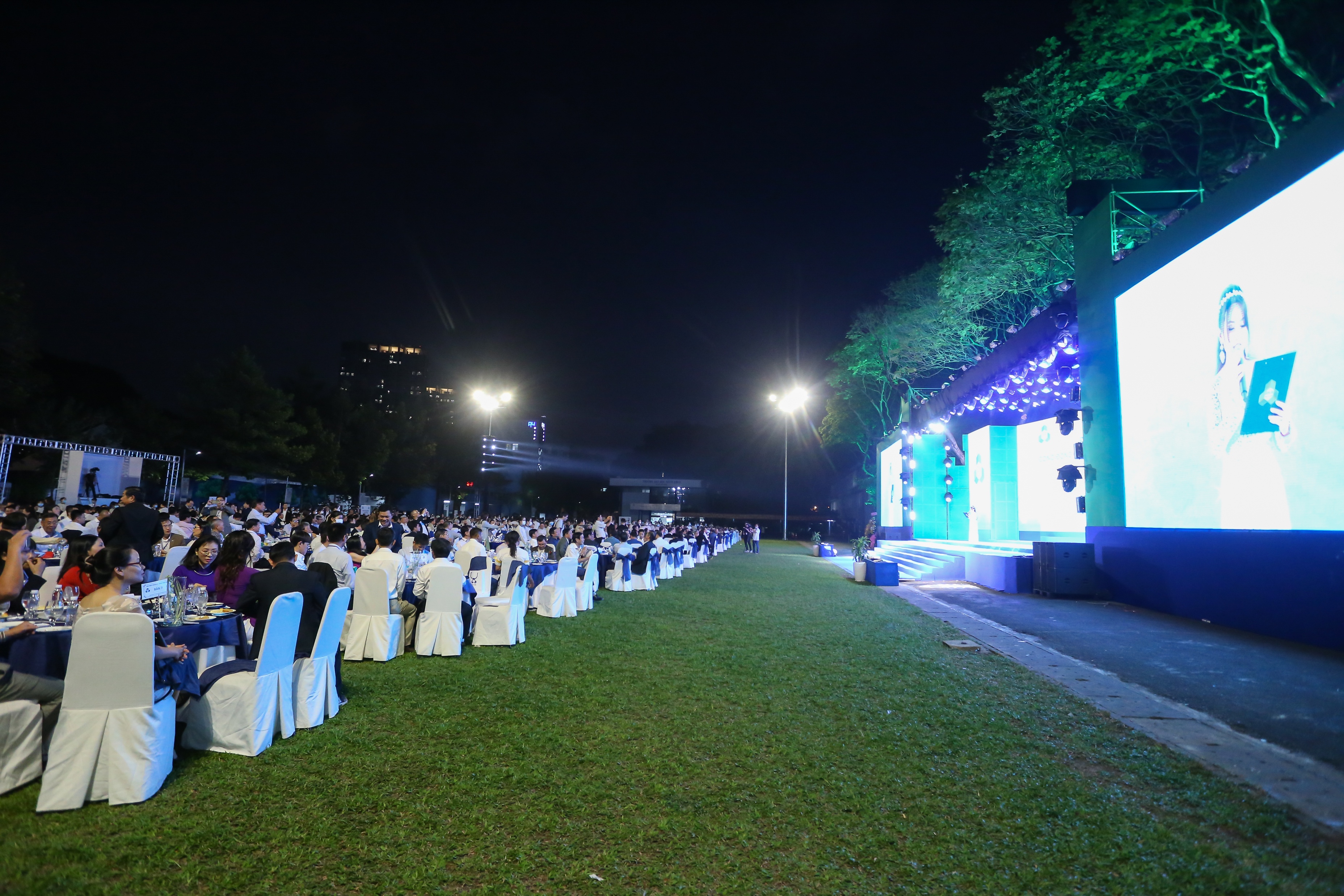 An evening gathering for the Phú Thọ – Bách Khoa community.