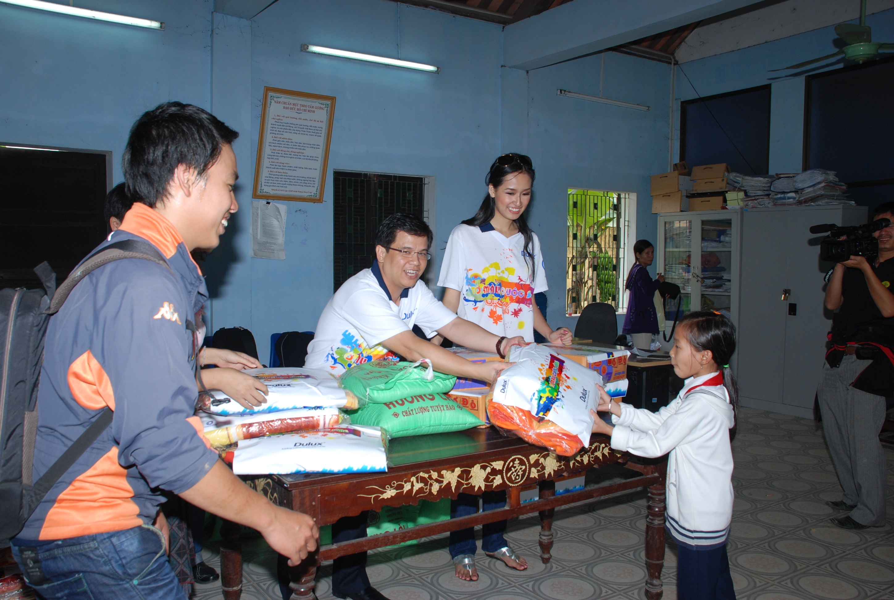Donate to victims of the flood in Huong Can Village, Hue Vietnam