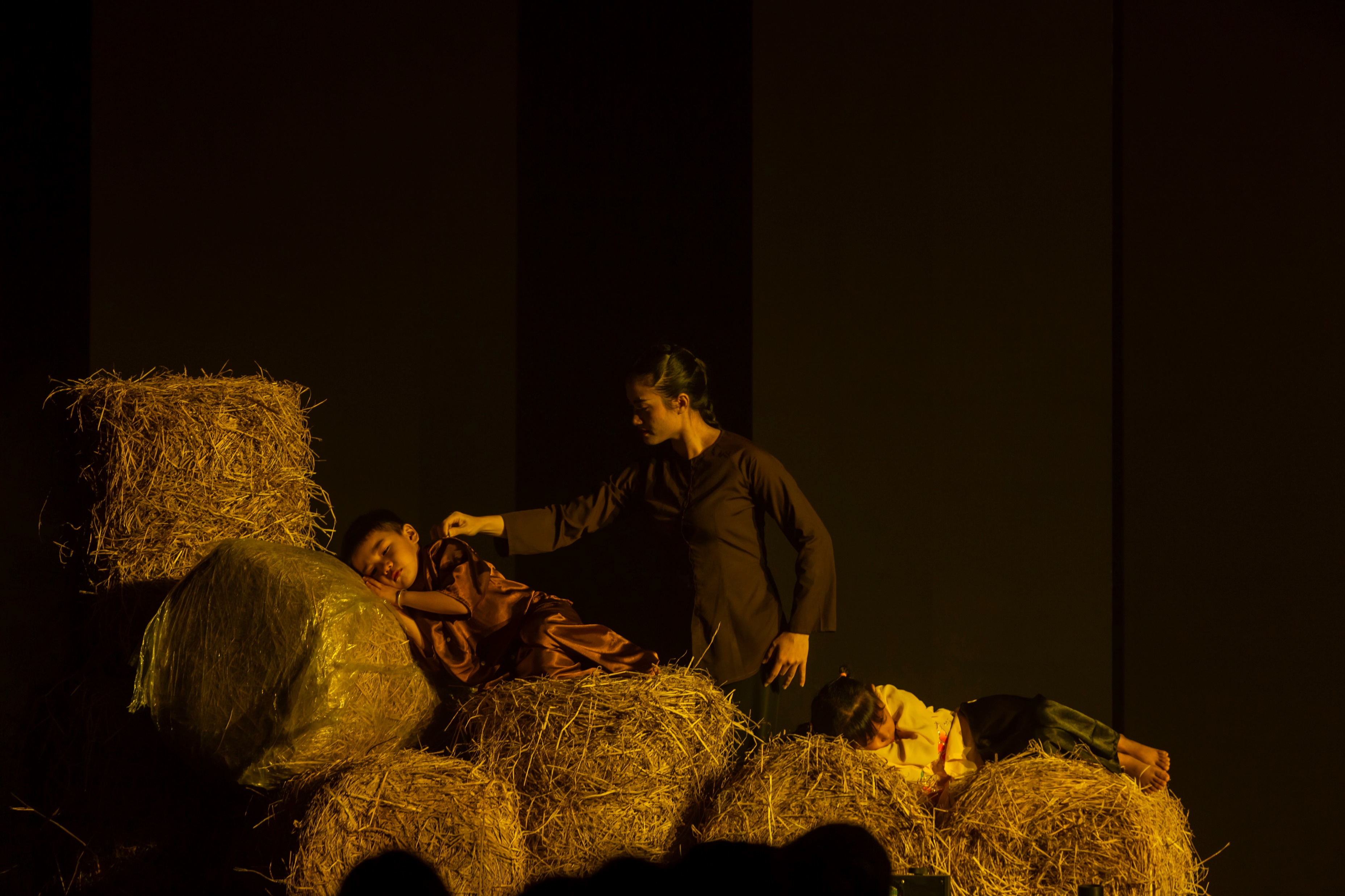 “Flow of Time” — a contemporary dance tracing the brand’s roots.