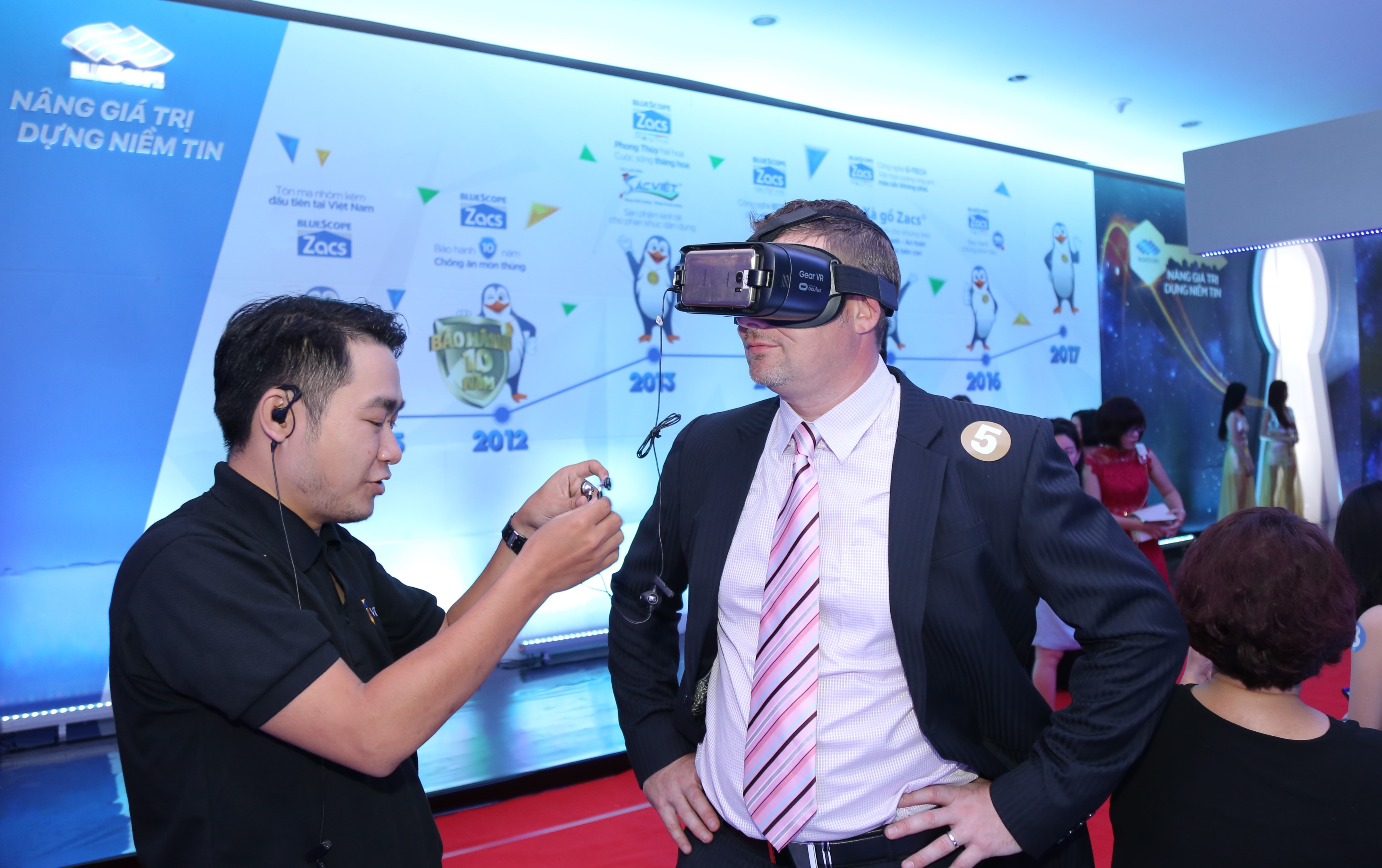 Visit Bluescope factory by virtual reality